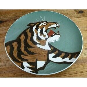 Vintage Chinese Art Pottery Large Tiger Plate Charger Wall Plate 13 5/8" Signed